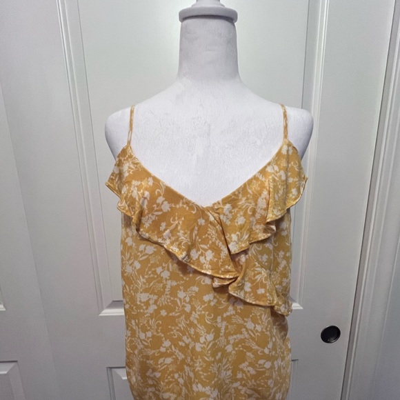 Old Navy Yellow/White floral print cami - Picture 6 of 9